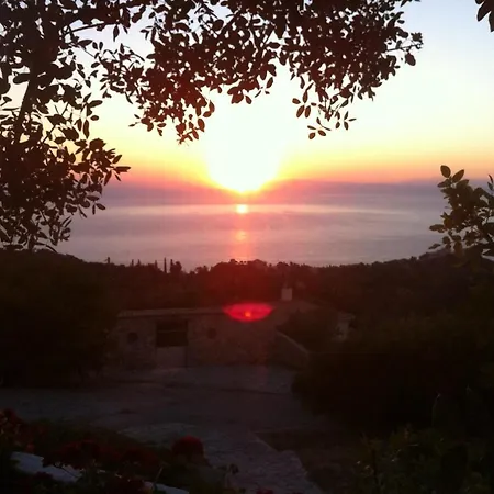 Homer's Hideaway * Βολίμες