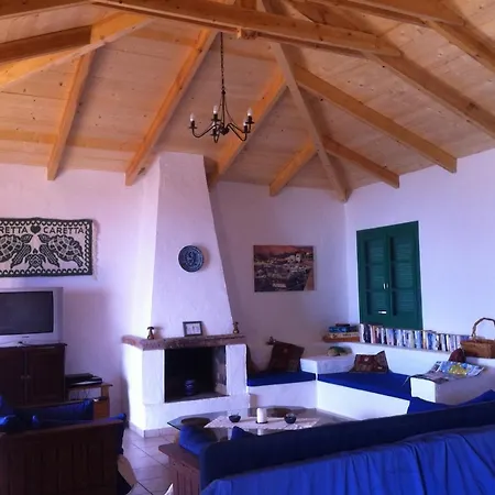 Homer's Hideaway Βολίμες